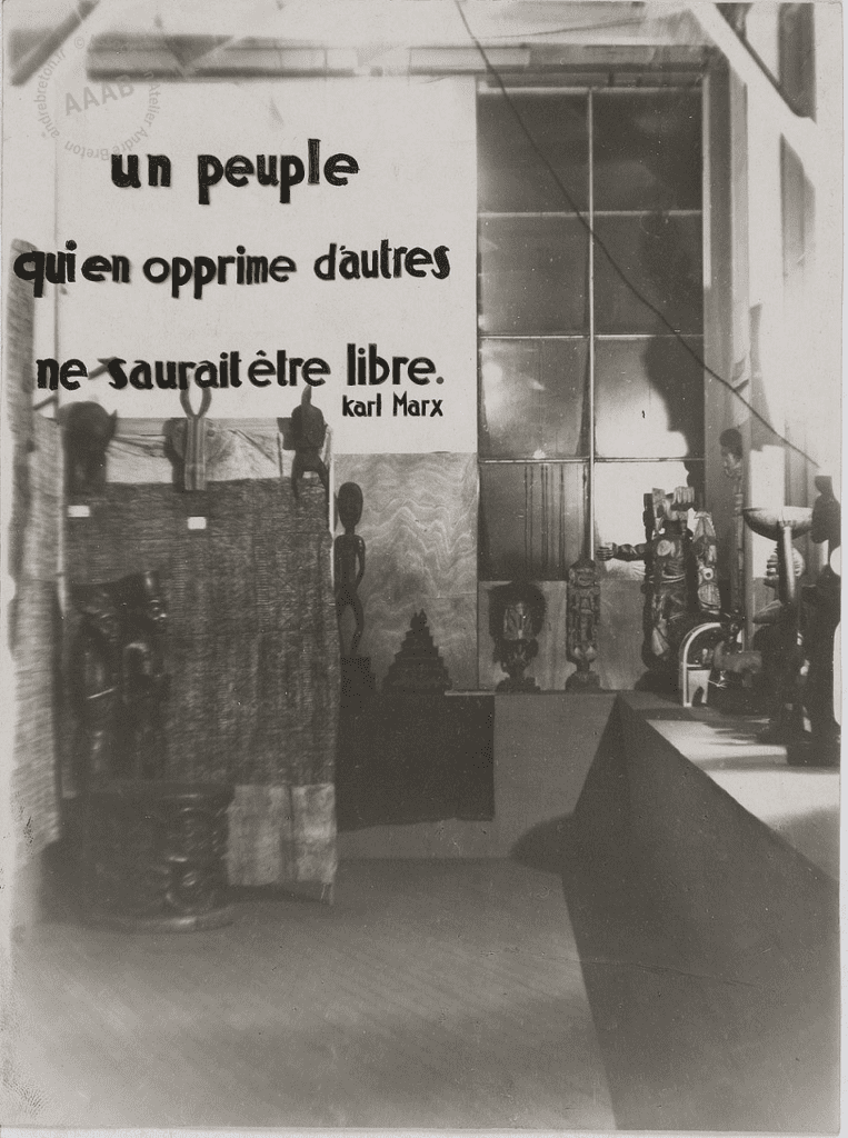 Image of artifacts in La Vérité sur les colonies by André Breton