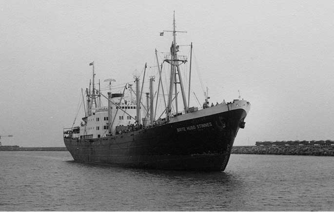 Picture of a ship at a Togo port in 1968-1974